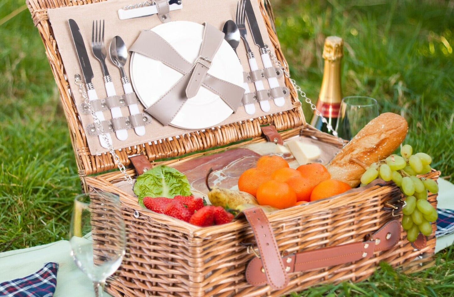 Premium Natural Wicker Fitted Picnic Hamper Picnic Basket Outdoor Picnic Set